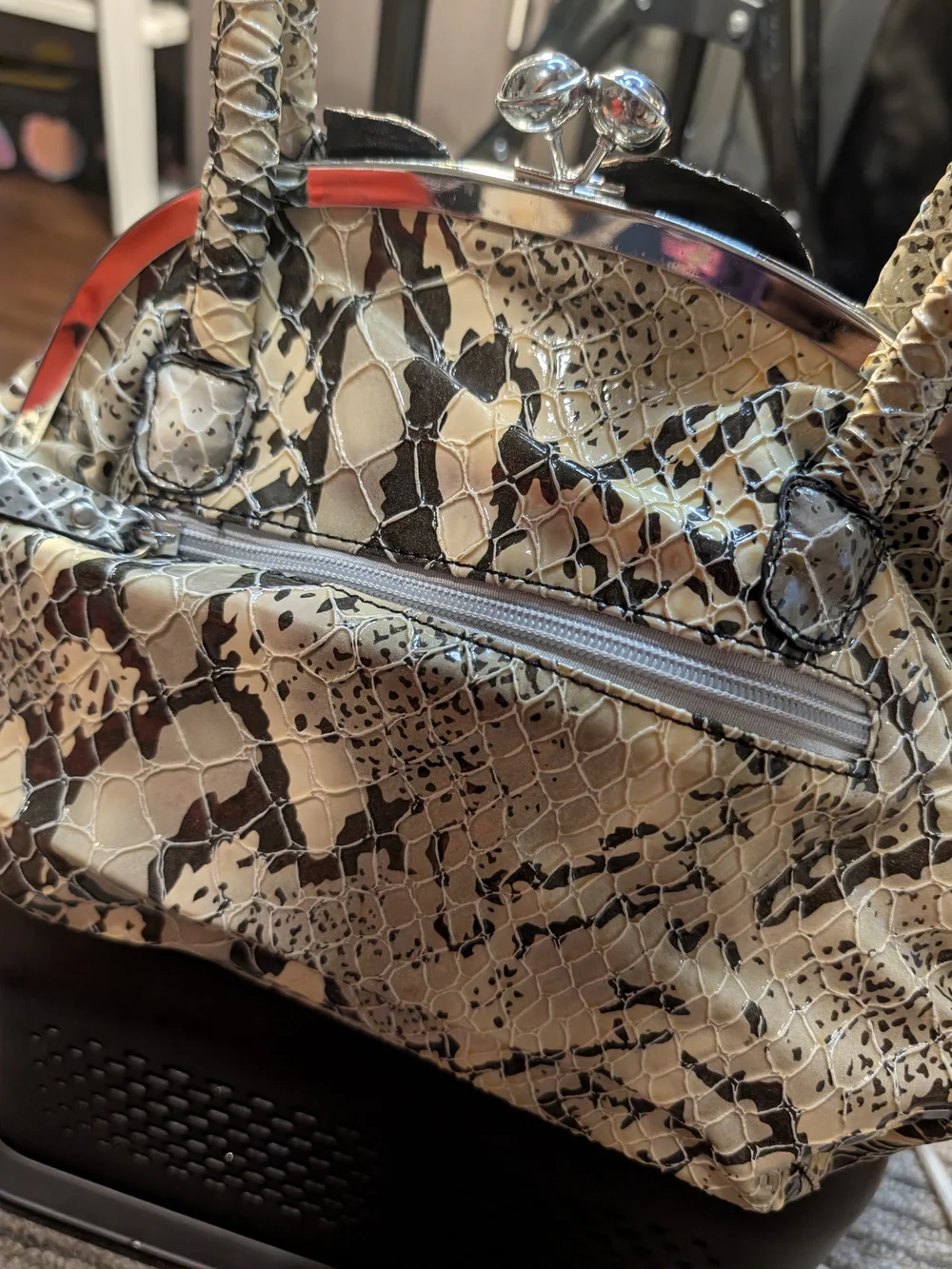 Y2K 3D Flower Purse - Beige Black